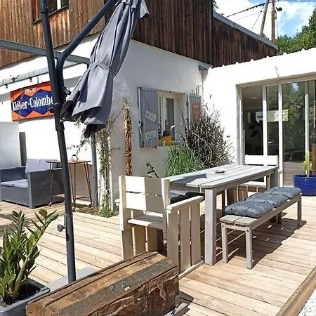 Maison Au Calme Avec Piscine Βίλα *
